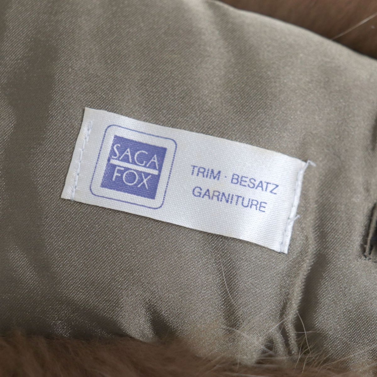 SAGA FOX Genuine Fur Shawl Stole Tippet Set