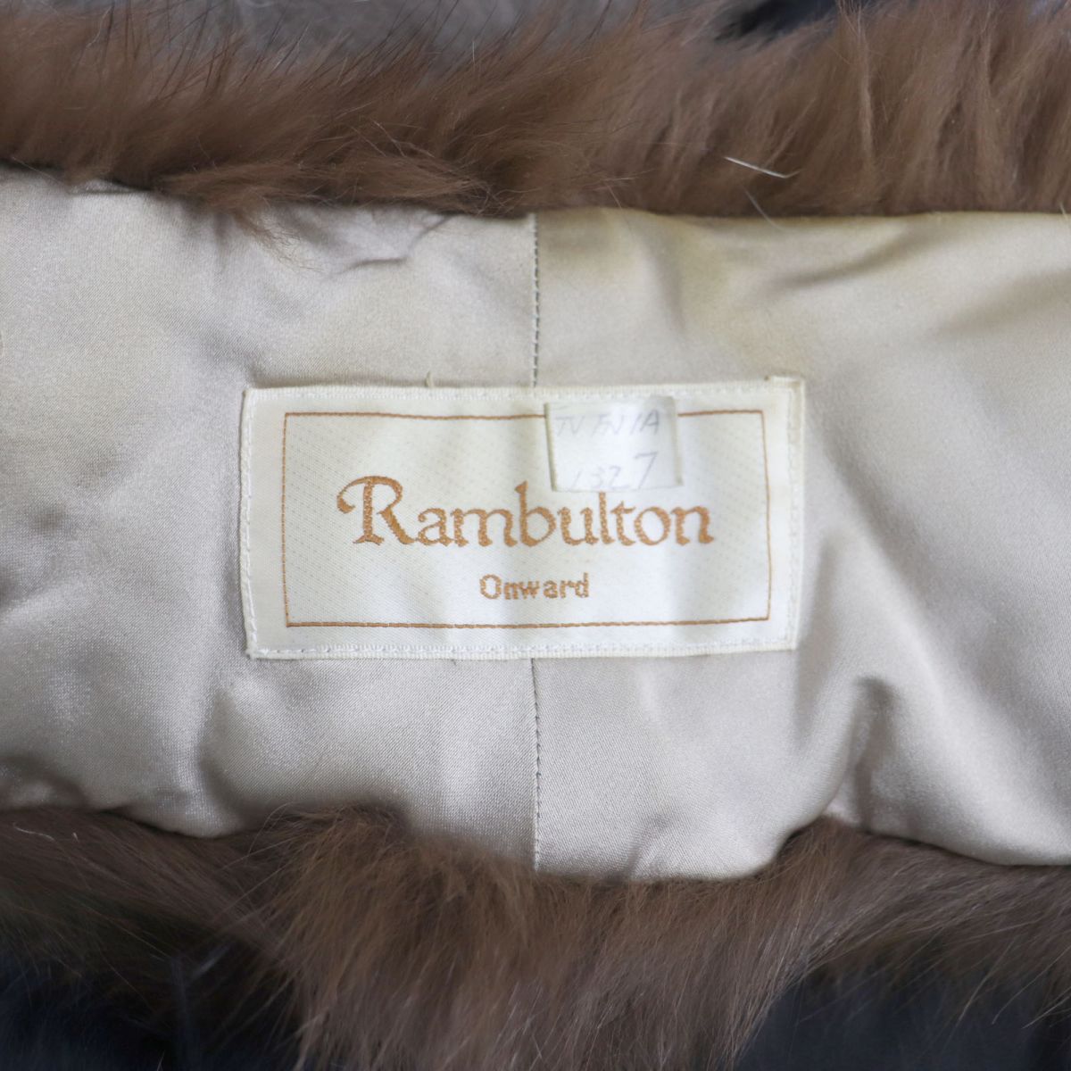 SAGA FOX Rambulton Genuine Fur Shawl/Stole/Tippet Set