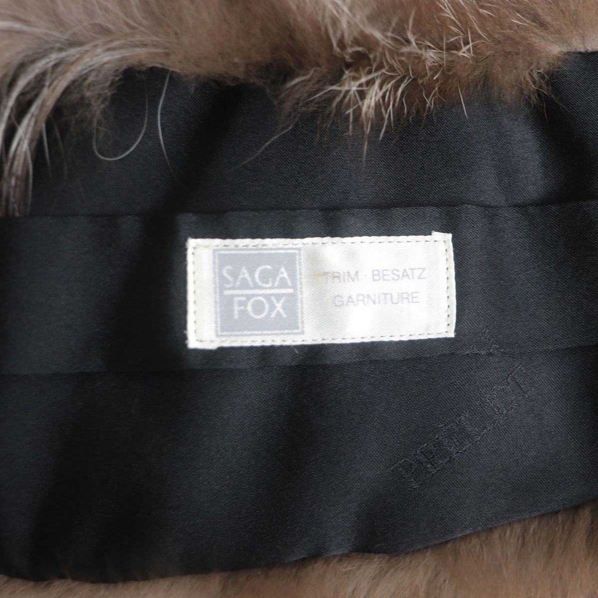 SAGA FOX Genuine Fur Large Shawl Tippet