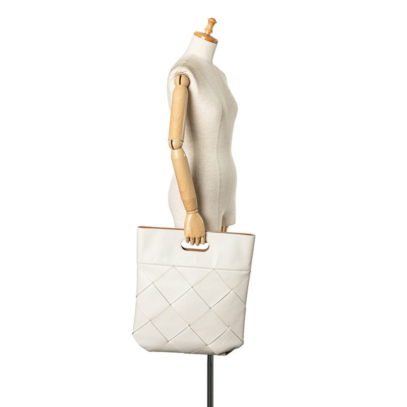 Bottega Veneta Maxi Intrecciato Leather Handbag White in Great Condition