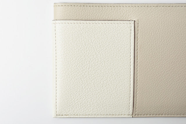 Hermes Leather Card Case Bicolor White/Cappuccino in Pristine Condition