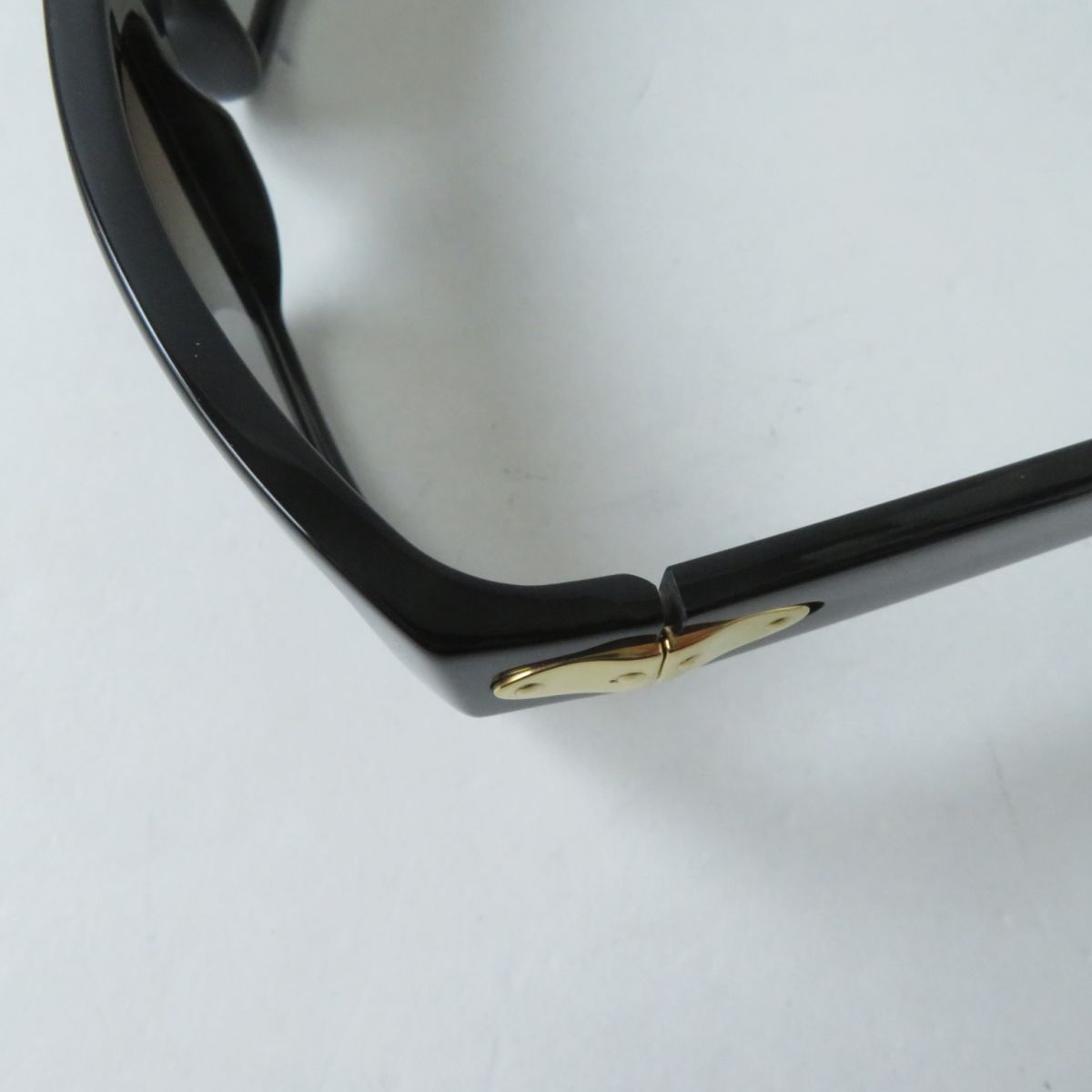 Louis Vuitton Z0015E Women's Sunglasses Black/Gold