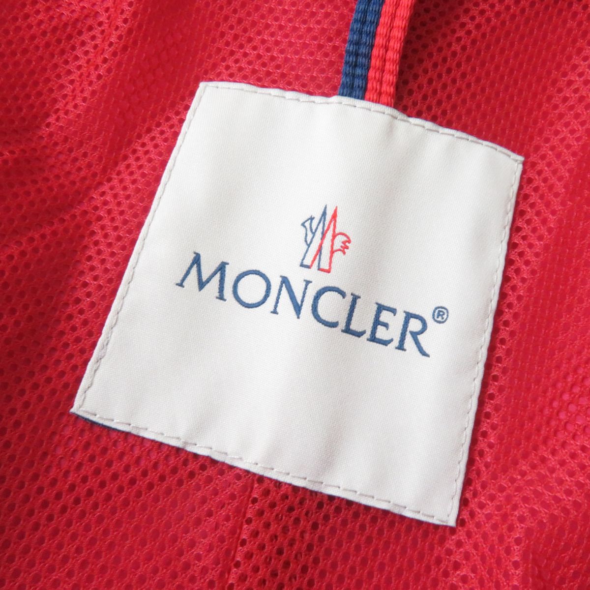 Moncler SANVEL Logo Patch Hooded Nylon Jacket