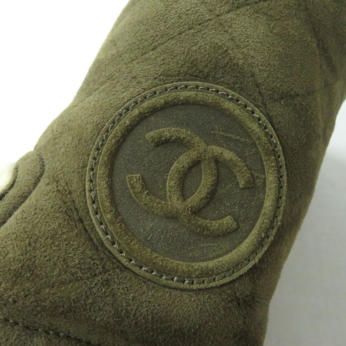 Chanel Shearling Boots G26557 Khaki Ivory