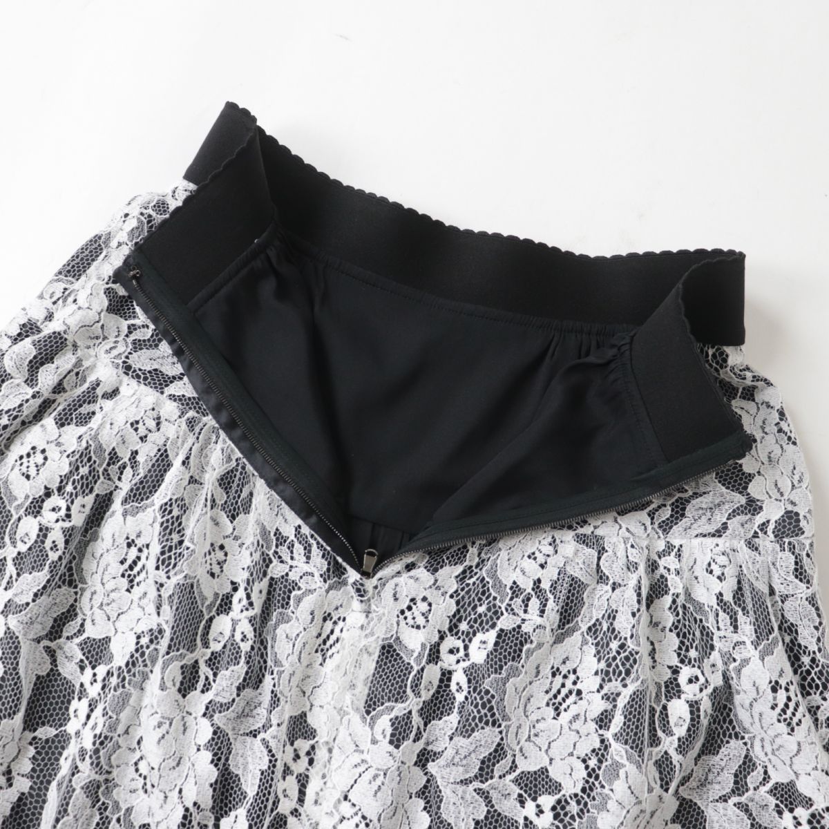 Dolce & Gabbana Floral Lace Flare Skirt White/Black