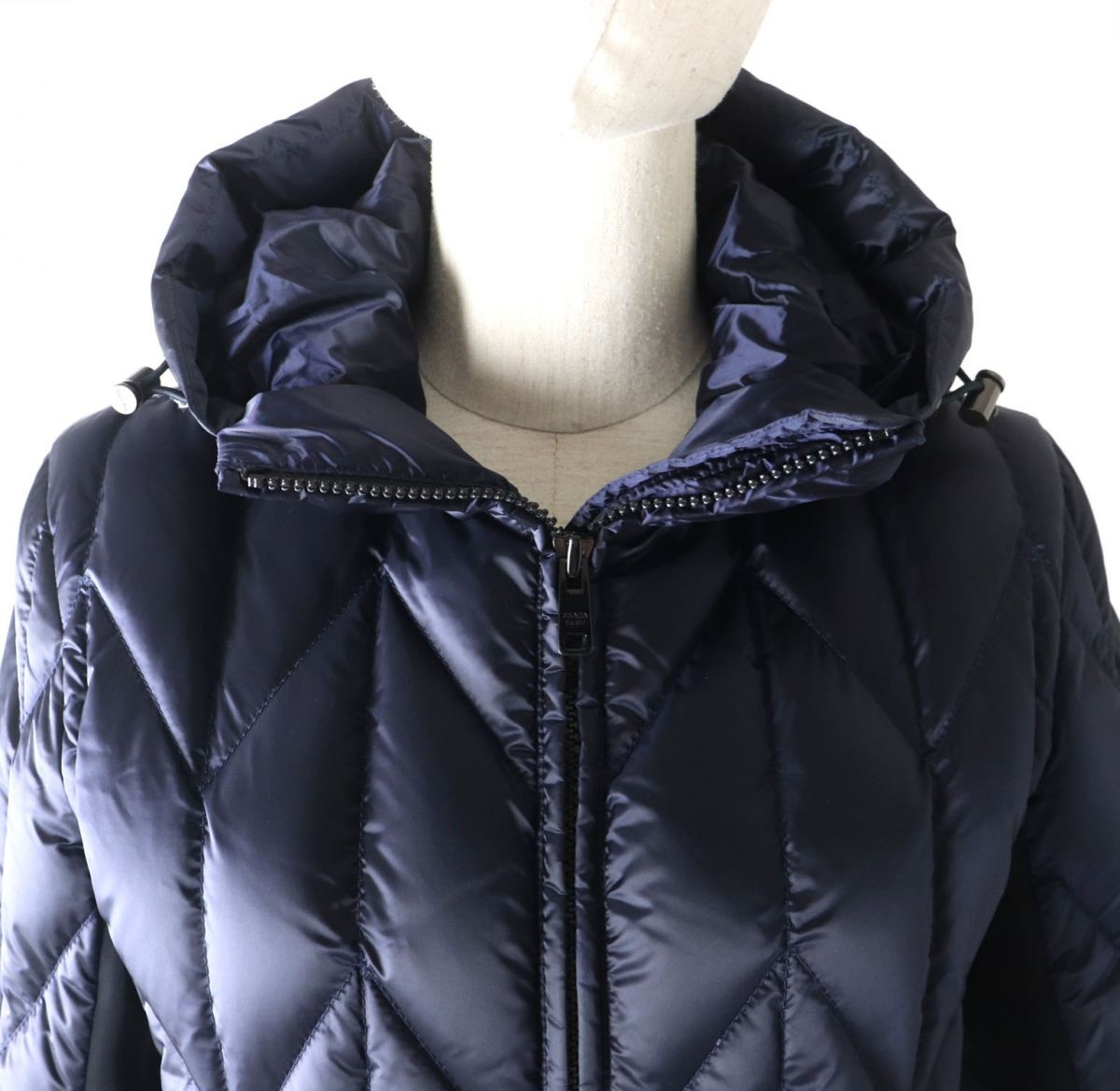 PRADA 290984 Triangle Logo Hooded Down Jacket Navy