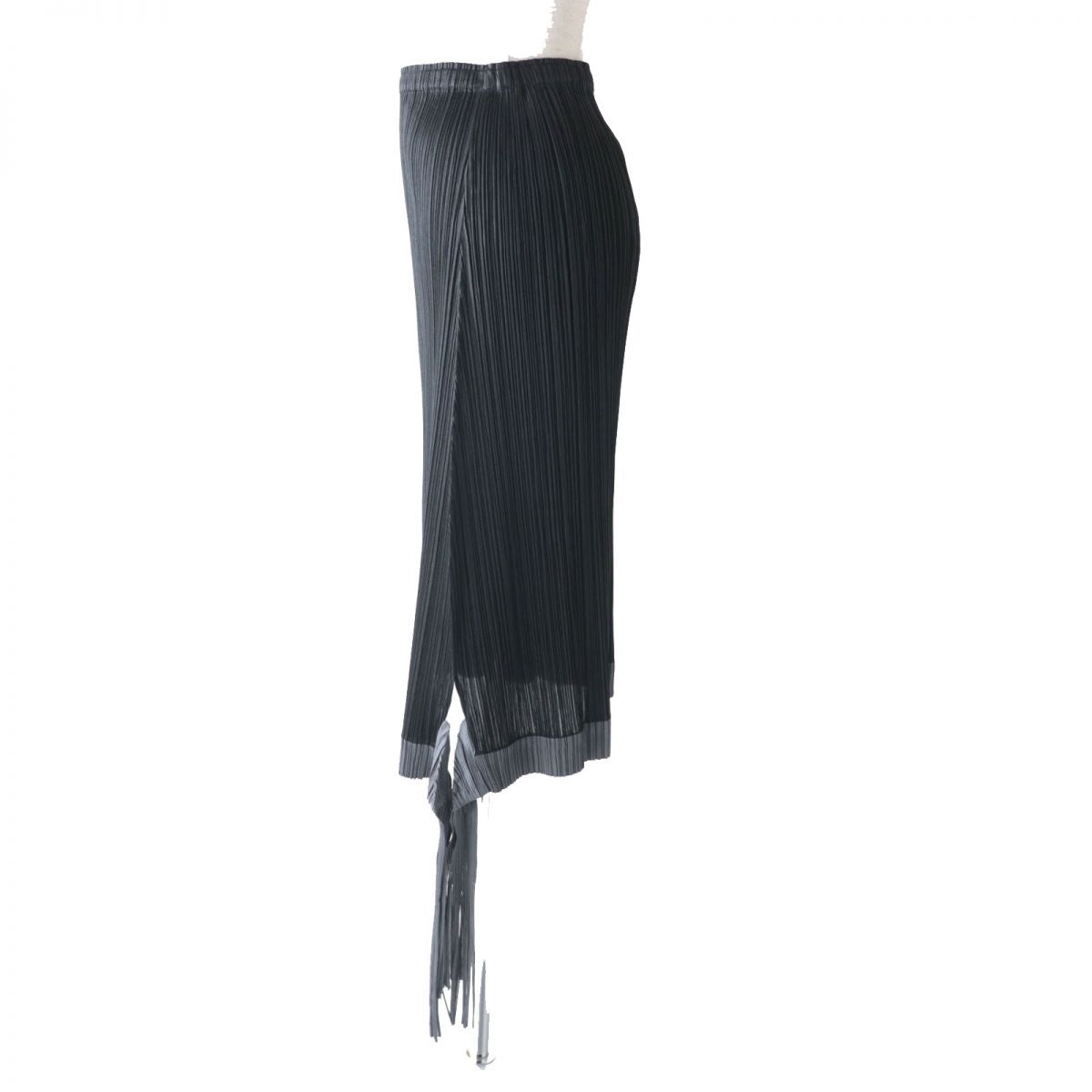 Issey Miyake Pleated Fringe Knee-length Skirt