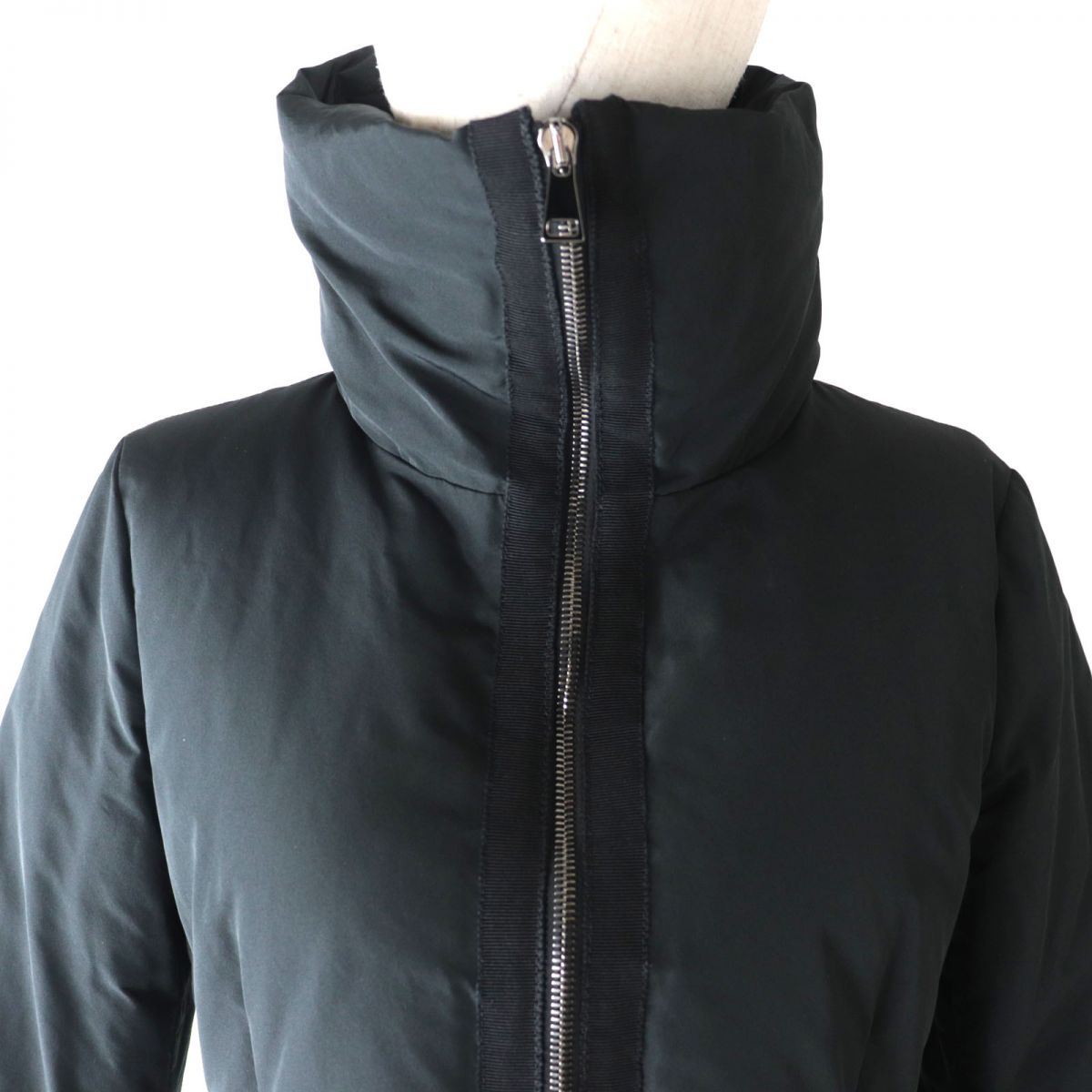 Moncler ALNUS Stand Collar Down Coat Black