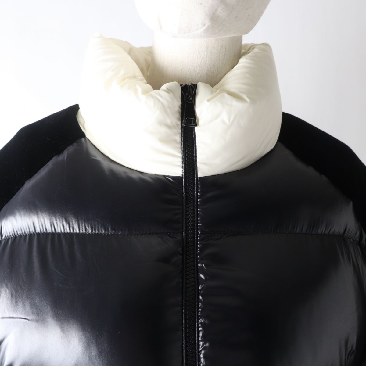 Moncler CHOUELLE Velour Down Jacket Black White