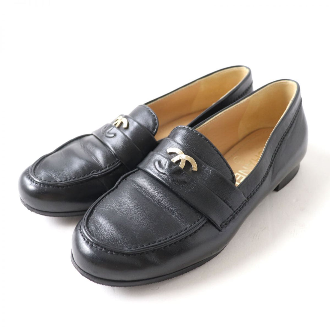 Chanel Leather Loafers G35110 Black Gold