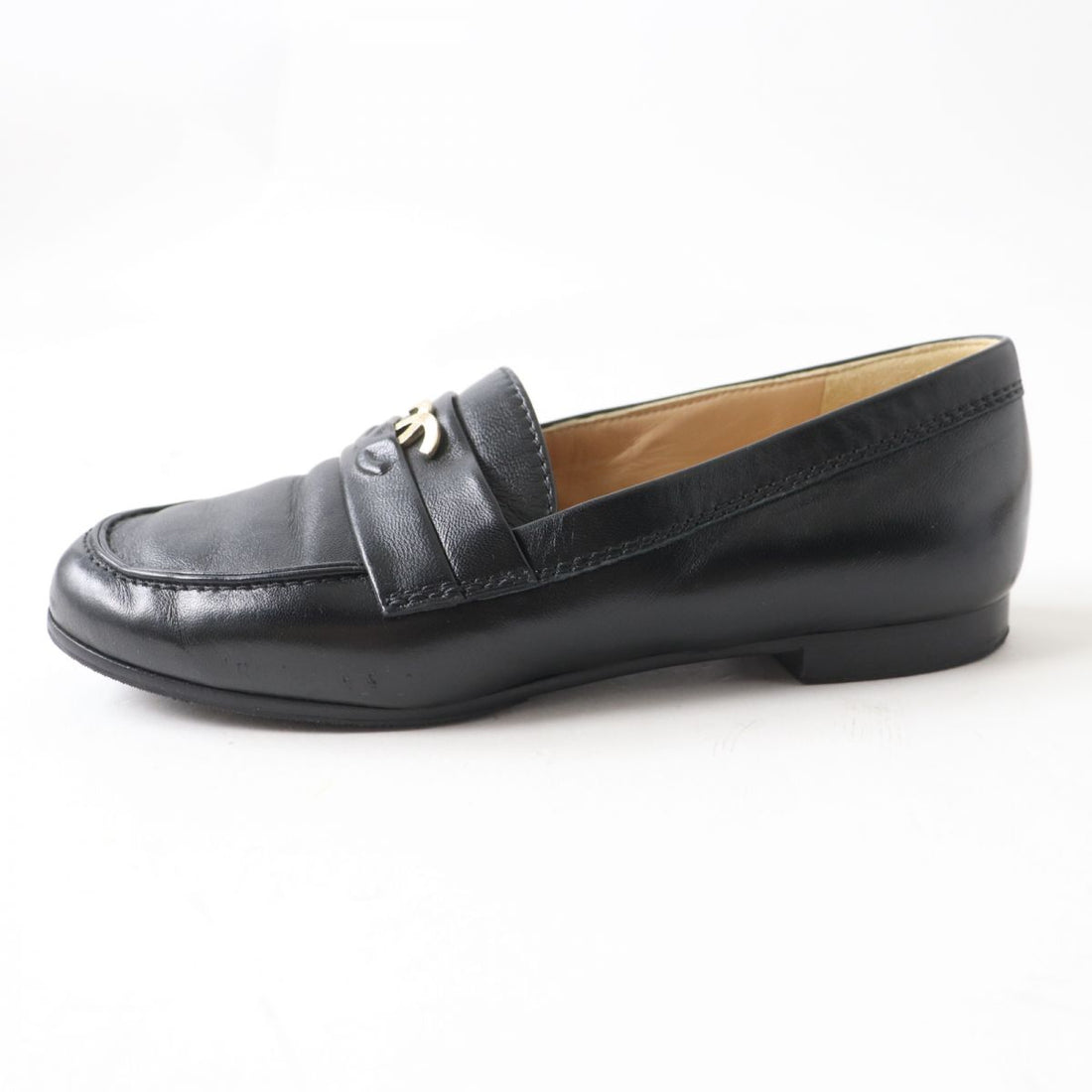 Chanel Leather Loafers G35110 Black Gold