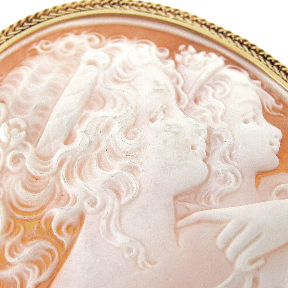 K18 Yellow Gold Cameo Brooch