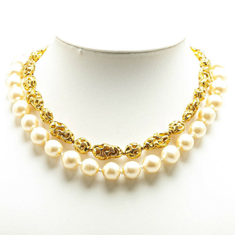 Chanel Vintage Pearl Necklace Gold Plated