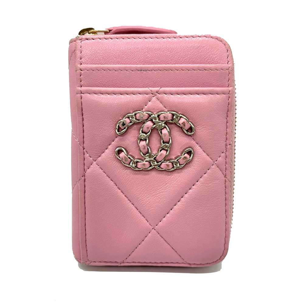 Chanel Matelasse Lambskin Coin Case Pink Mini Wallet in Very Good Condition