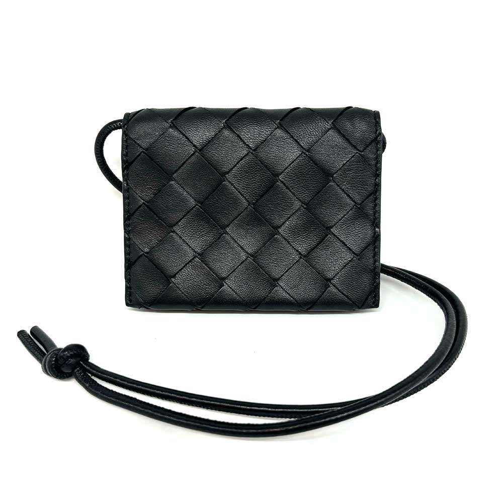 Bottega Veneta Maxi Intrecciato Mini Shoulder Bag Leather Black in Great Condition