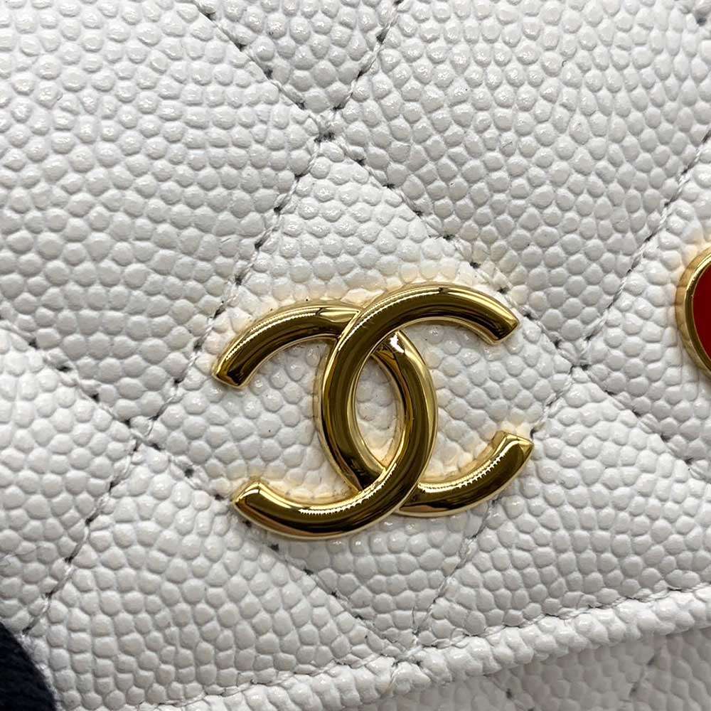 Chanel Caviar Skin Matelasse Card Case