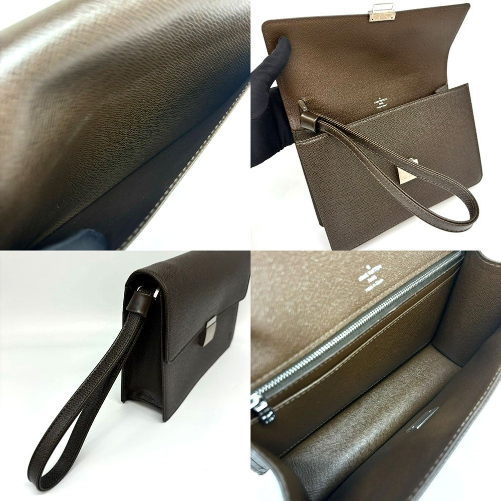 Louis Vuitton Taiga Selenga Clutch Bag M30788 in Great Condition