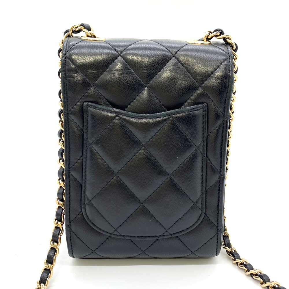 Chanel Classic Matelasse Lambskin Chain Shoulder Bag in Very Good Condition