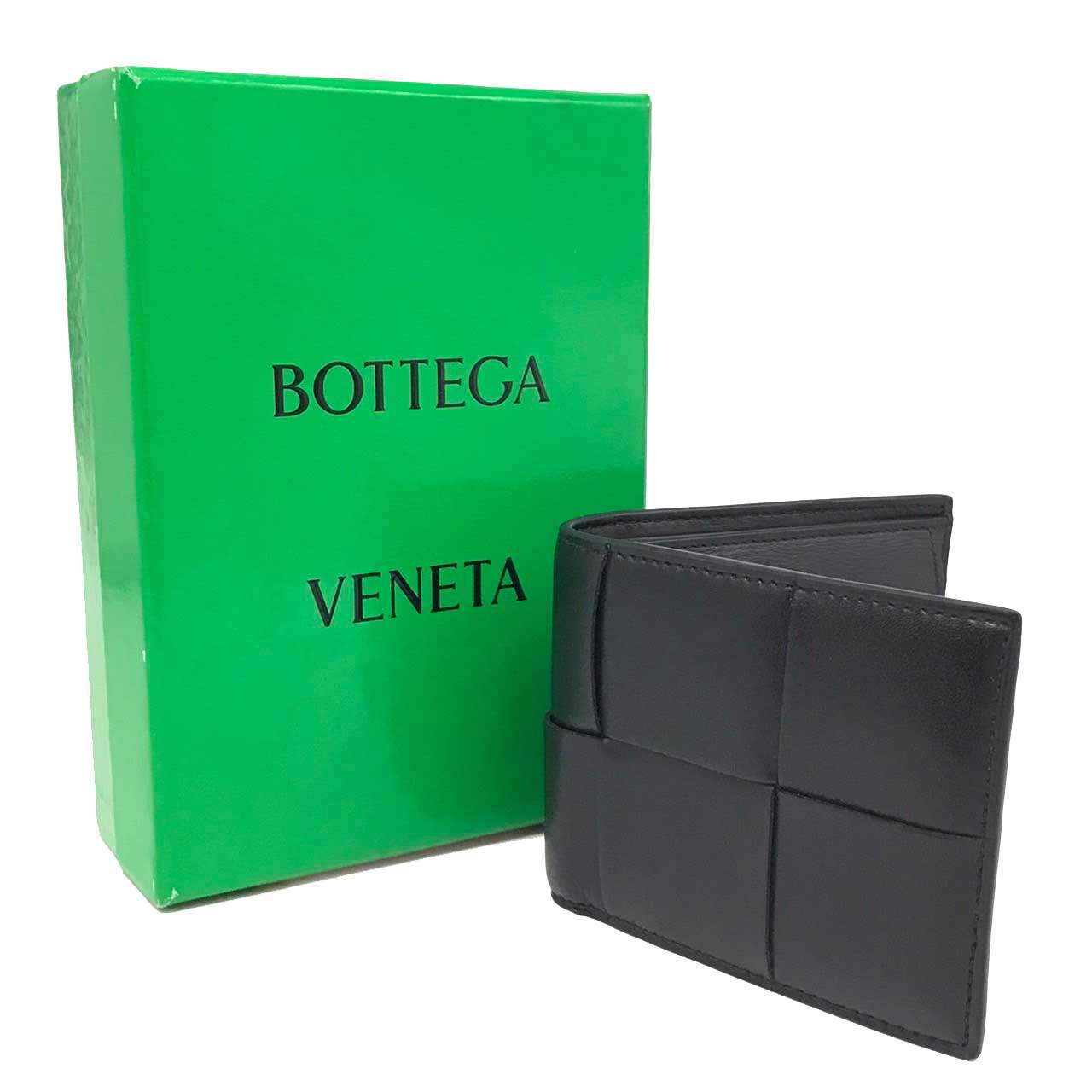 Bottega Veneta Maxi Intrecciato Cassette Bifold Wallet with Coin Purse in Very Good Condition