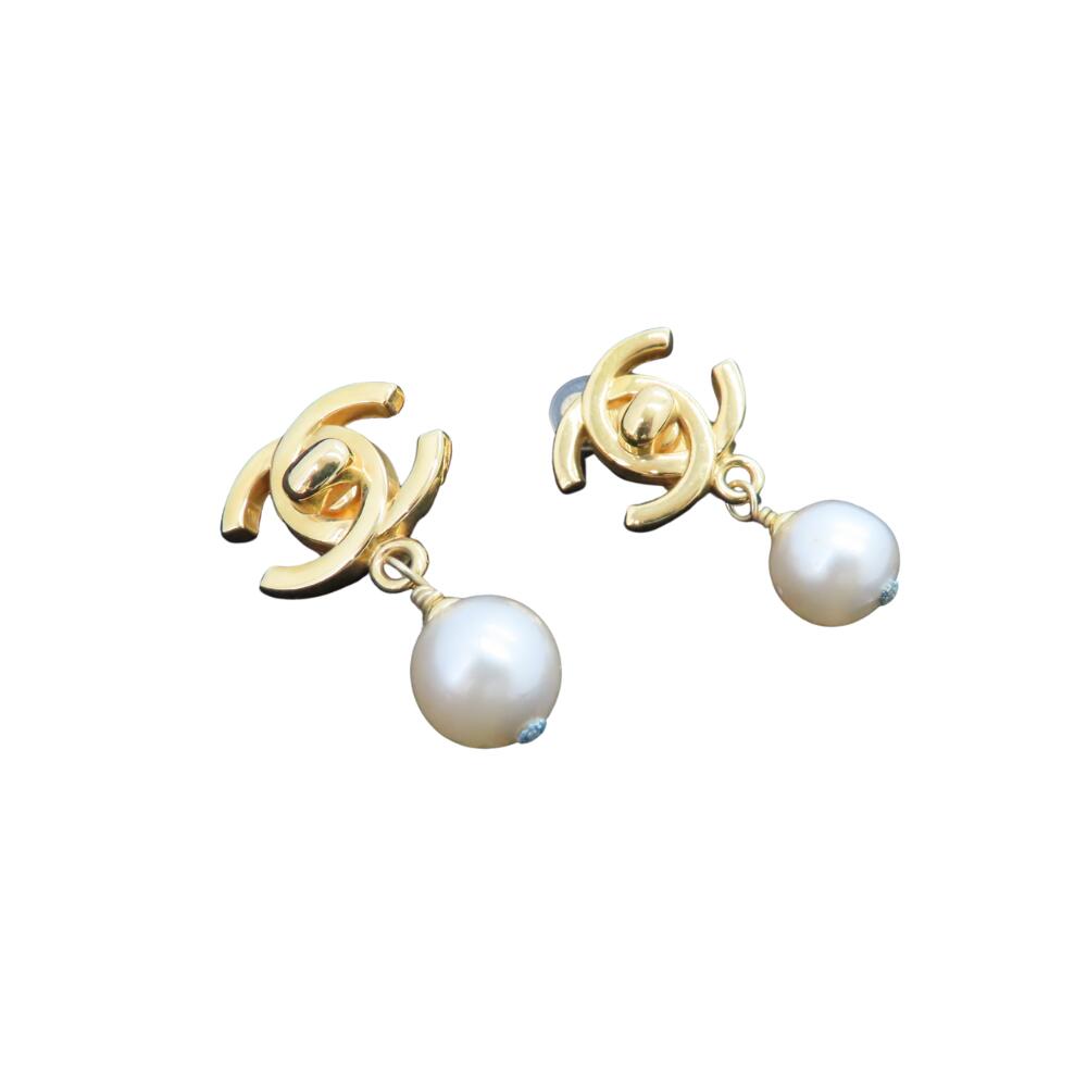 Chanel Coco Mark Pearl Vintage Earrings