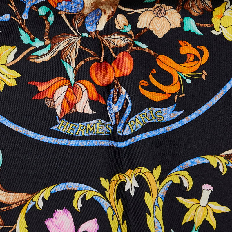 Hermes Silk Scarf Carré 90 PIERRES D ORIENT ET D OCCIDENT in Very Good Condition