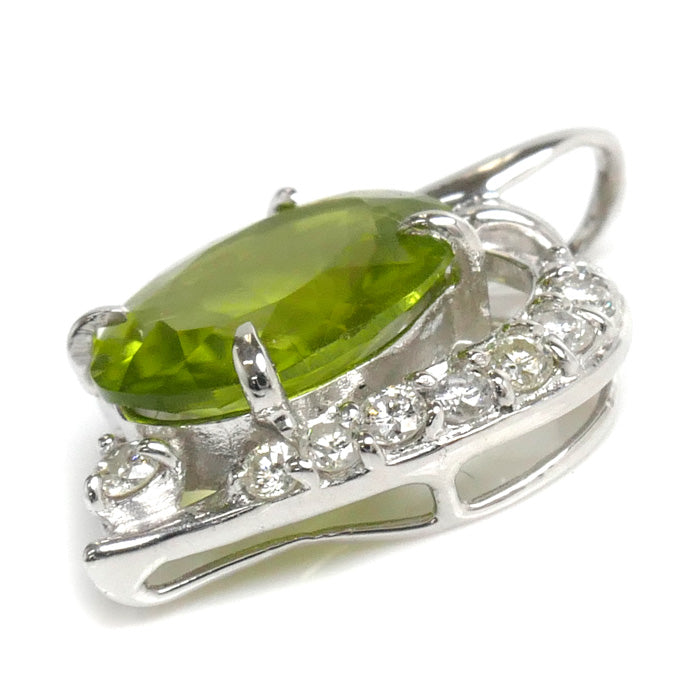 K18WG White Gold Peridot Diamond Pendant