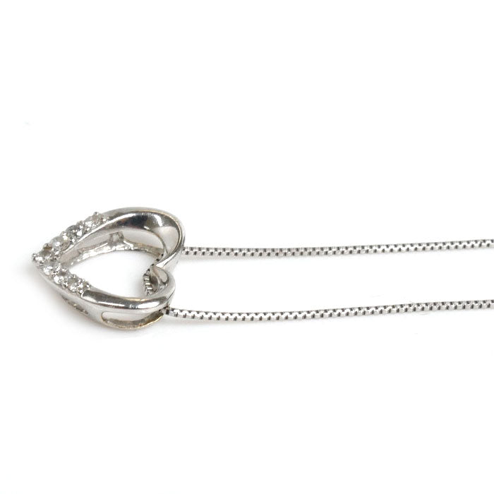 K18WG White Gold Diamond Heart Necklace