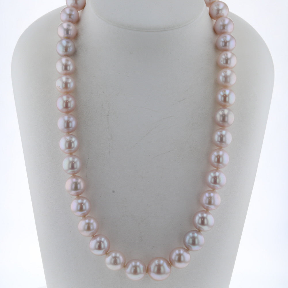 Classic Pearl Necklace