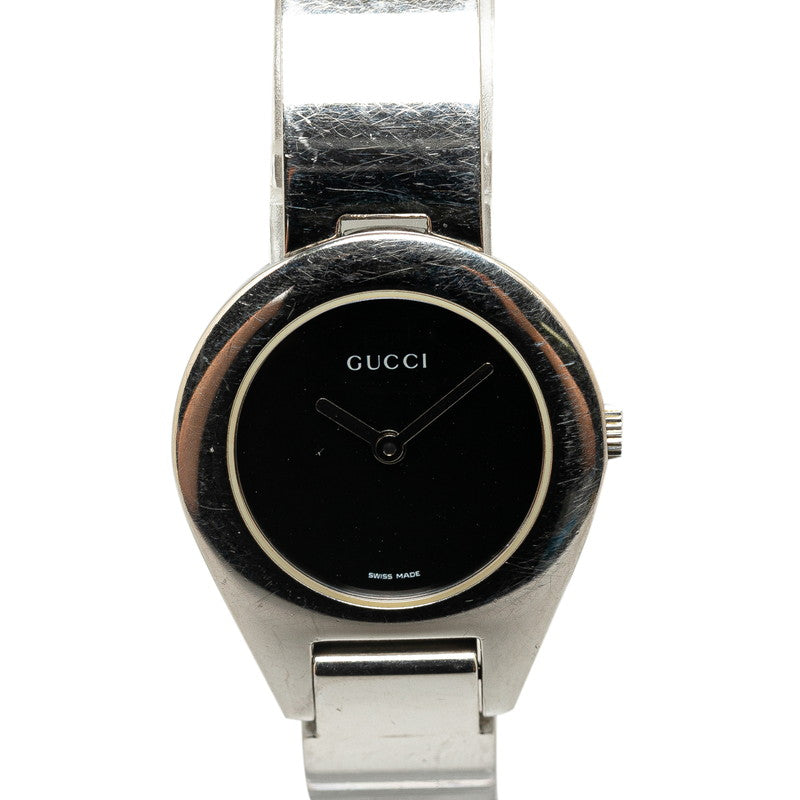 Gucci Stainless Steel Quartz Watch 6700L in Very Good Condition