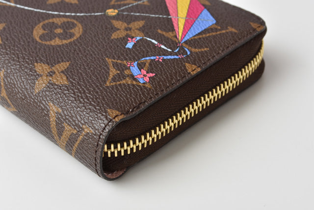 Louis Vuitton Monogram Canvas Zippy Wallet M69054 in Pristine Condition