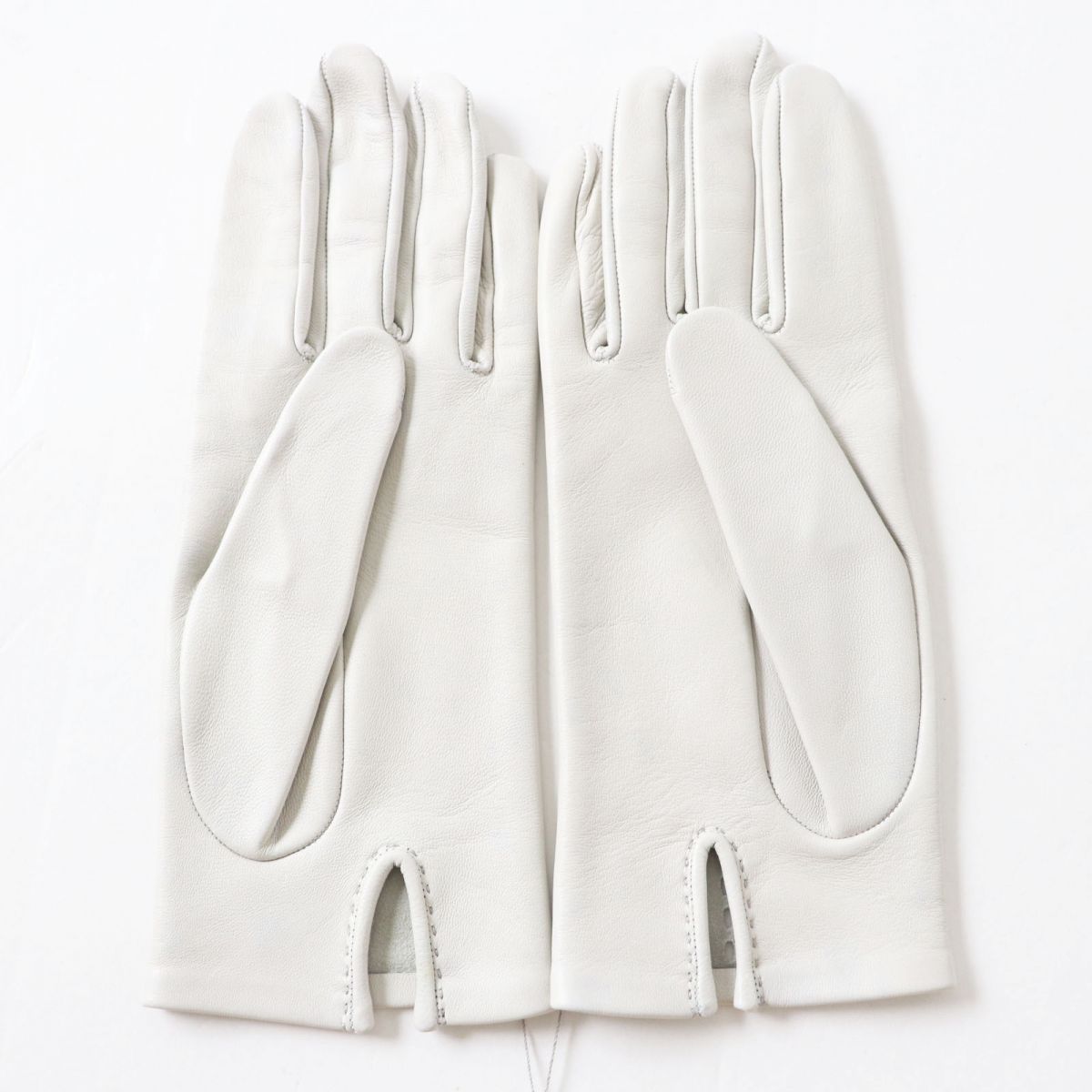 Hermes Lamb Leather Punched Gloves Grey