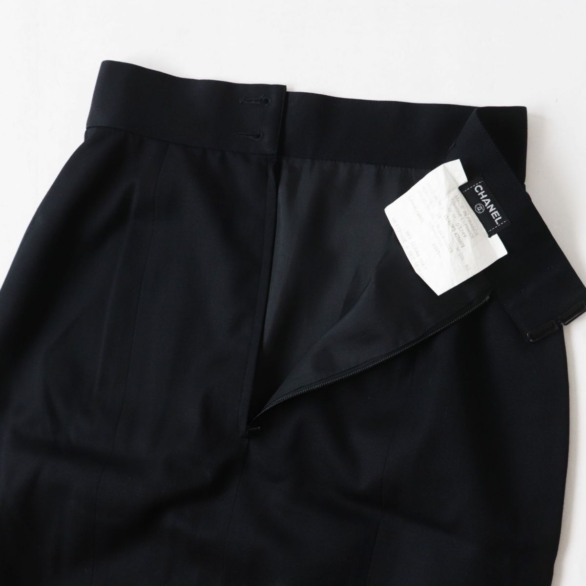 Chanel Vintage Wool Knee-length Skirt Black