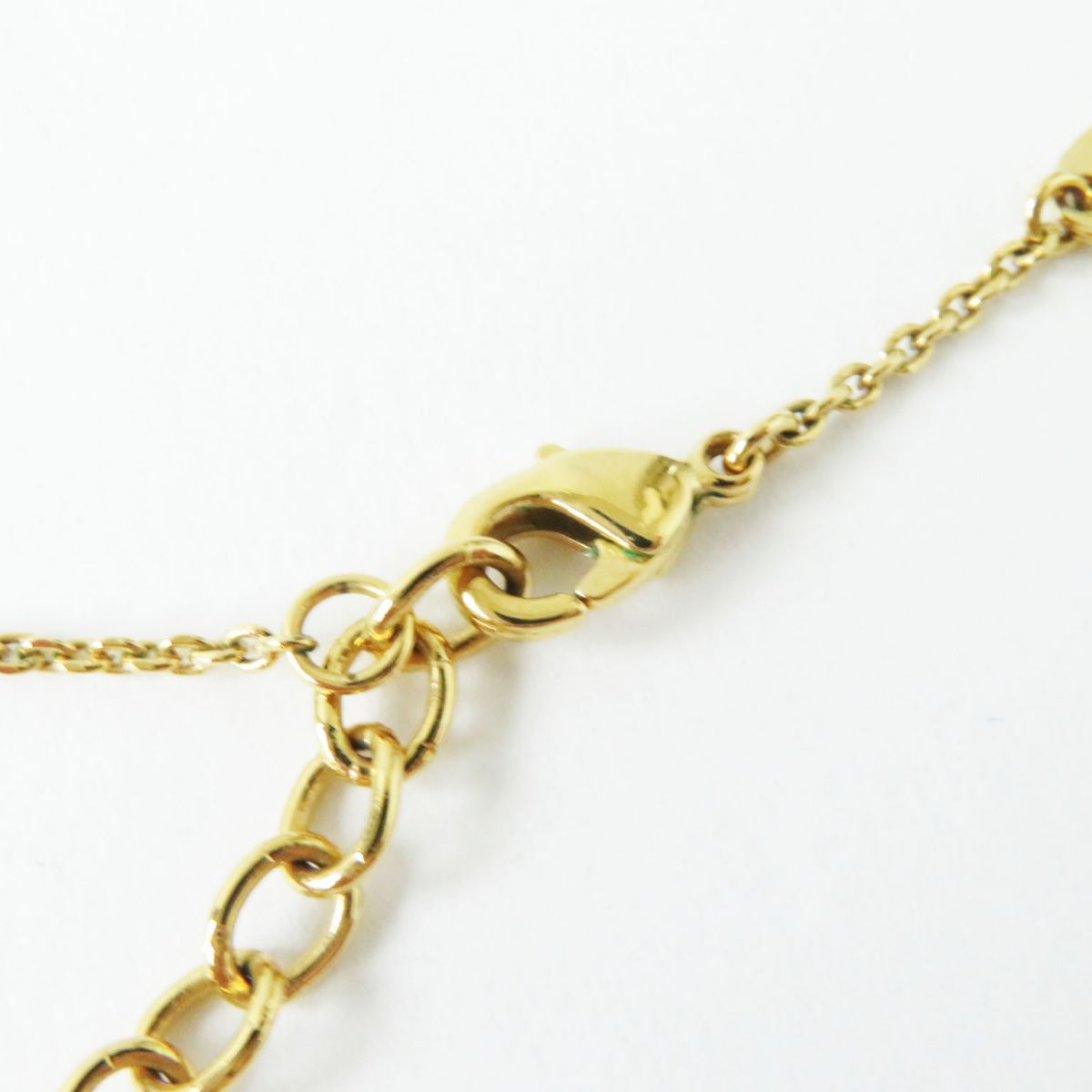 Louis Vuitton LV&ME Necklace Pendant Gold