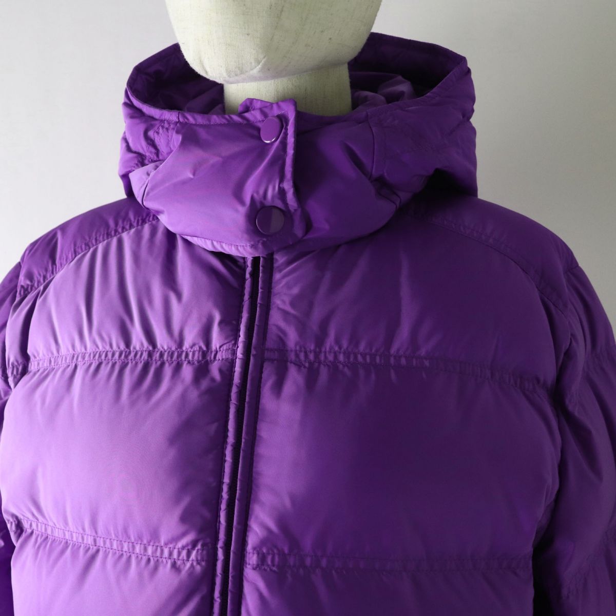 Prada Women's Hooded Down Jacket Purple 46