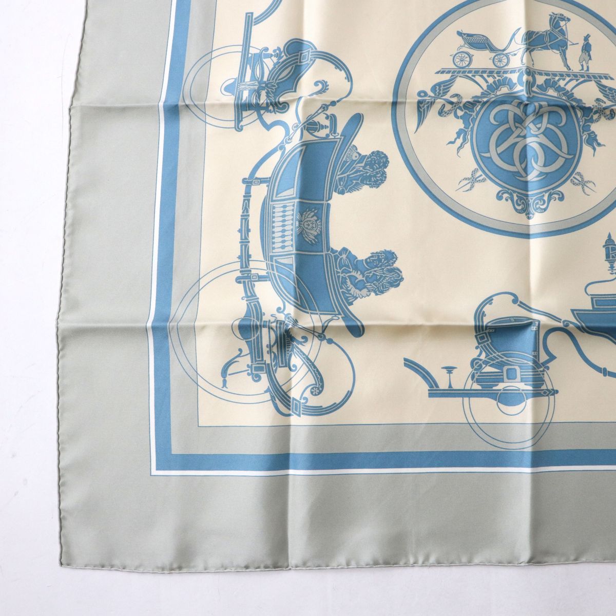 Hermes Silk 100% Scarf Carriage Pattern