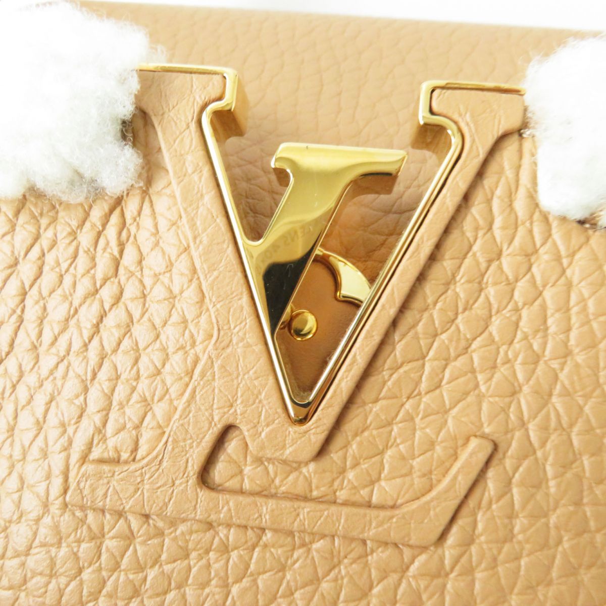 Louis Vuitton Capucines BB Handbag M59267