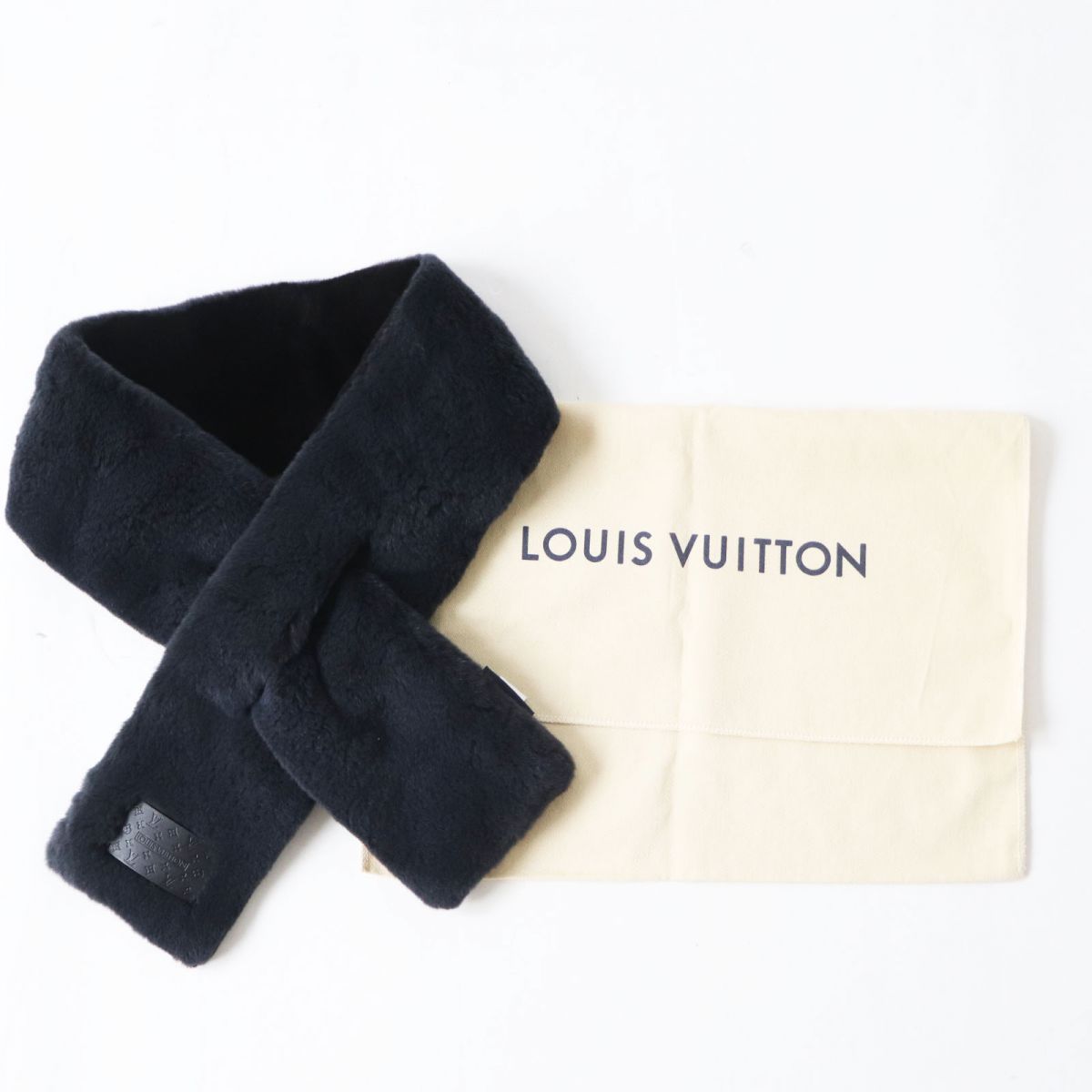 Louis Vuitton Mink Muffler Scarf M71660