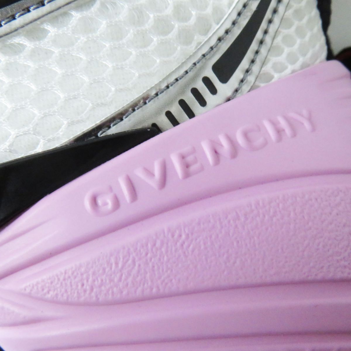 Givenchy TK-MX Runner Mesh Sneakers BE003BE1RL