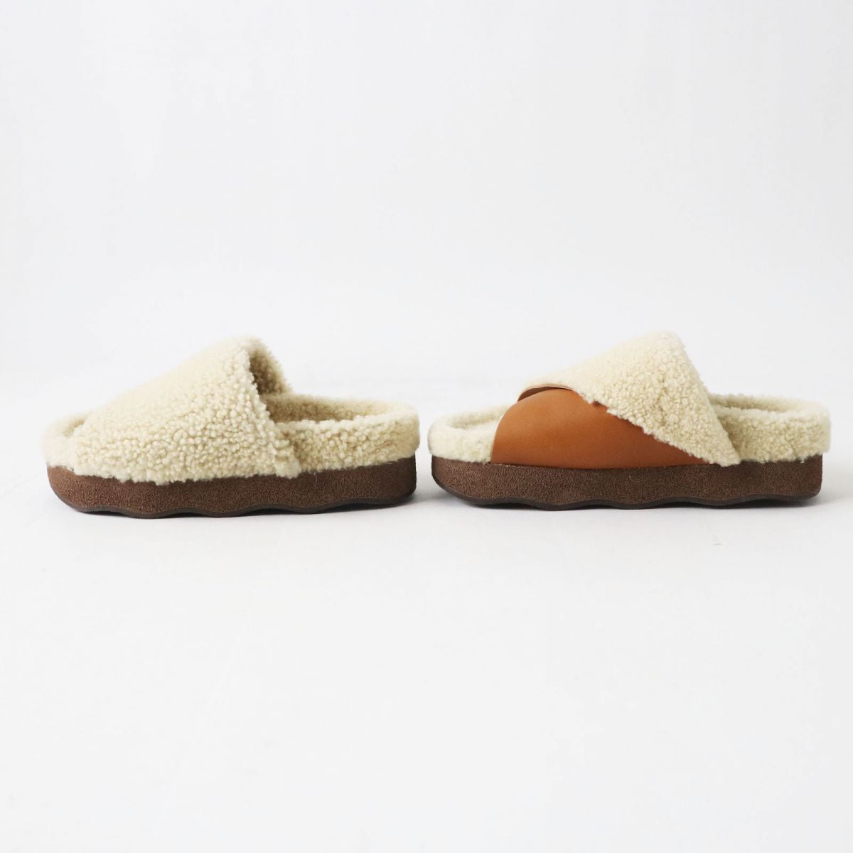 Chloe WAVY SLIDES Leather Sandals Brown Beige