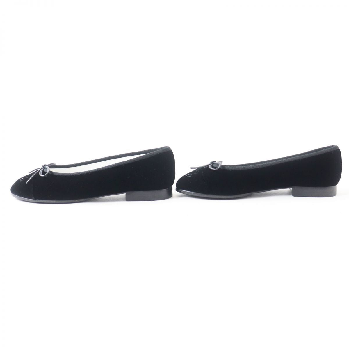 Chanel COCO Mark Ribbon Velvet Flat Shoes