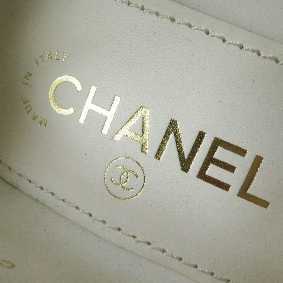 Chanel Lambskin Heart Turnlock Loafers White