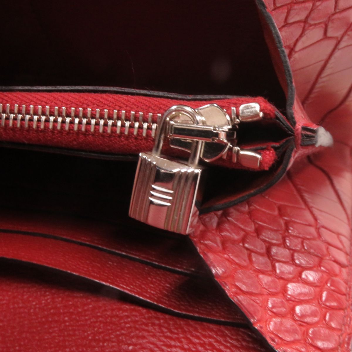 Hermes Kelly Wallet Alligator Burgundy