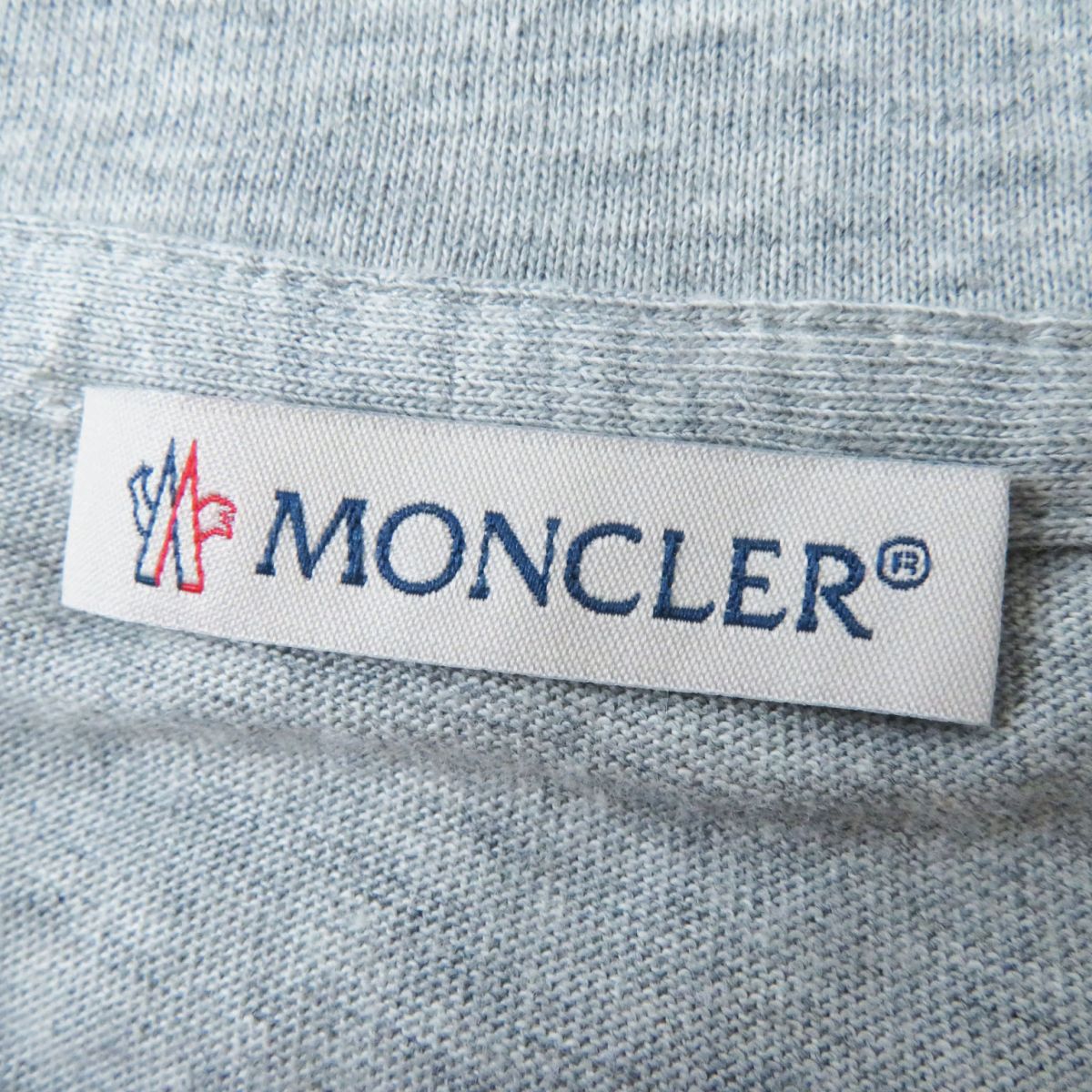 Moncler Women's Logo T-Shirt Gray L