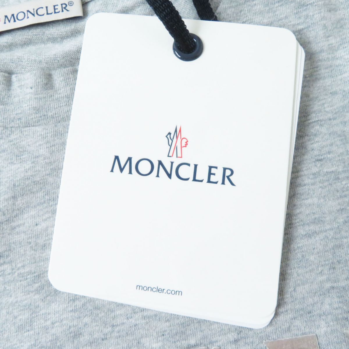 Moncler Women's Logo T-Shirt Gray L