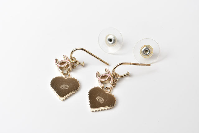 Chanel Swing Earrings CC Mark Heart Motif Pink Gold in Great Condition