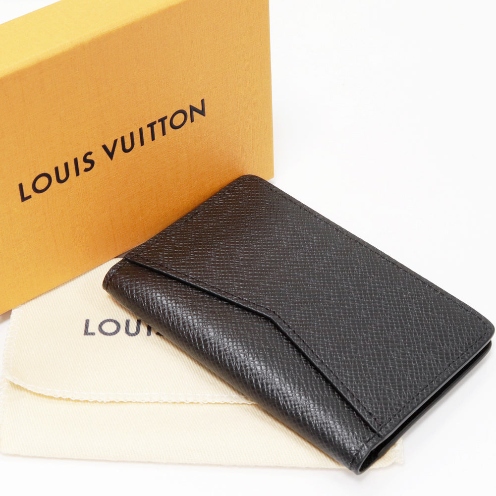 Louis Vuitton Taiga Bifold Card Case M30283 in Pristine Condition