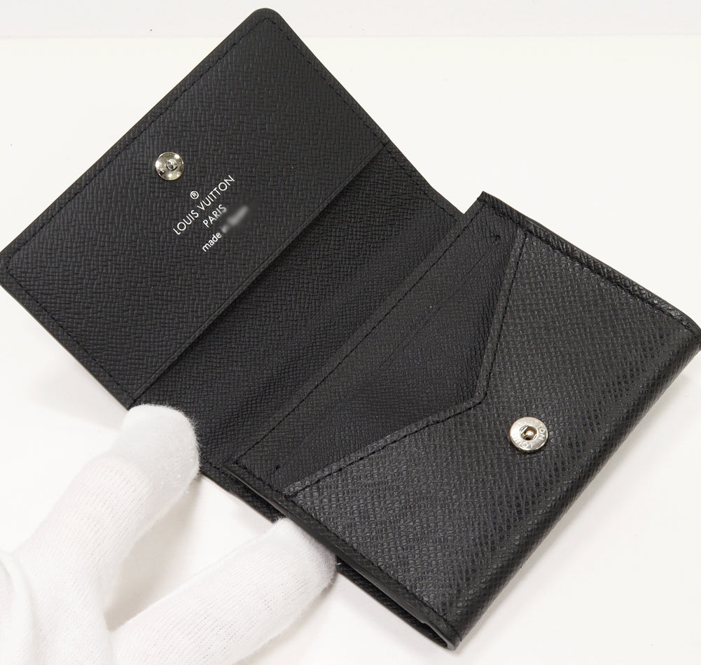 Louis Vuitton Taiga Card Case M64595 in Pristine Condition