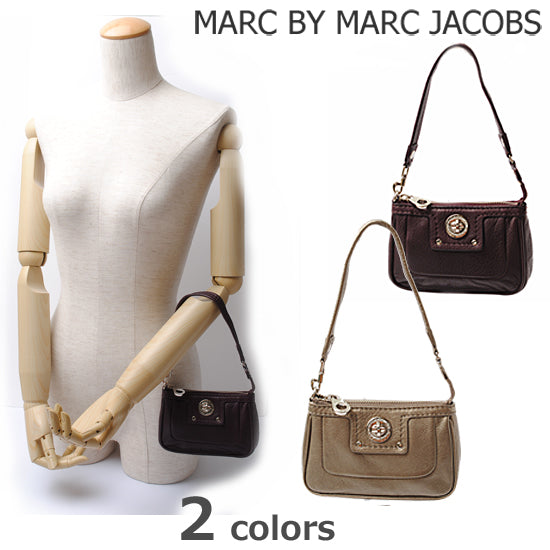 Marc Jacobs Smooth Leather Turnlock Strap Accessory Pouch M382417 in Pristine Condition