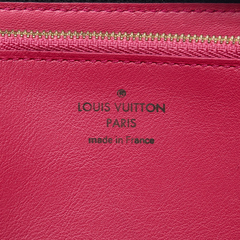 Louis Vuitton Leather Comet Long Wallet M63102 in Very Good Condition