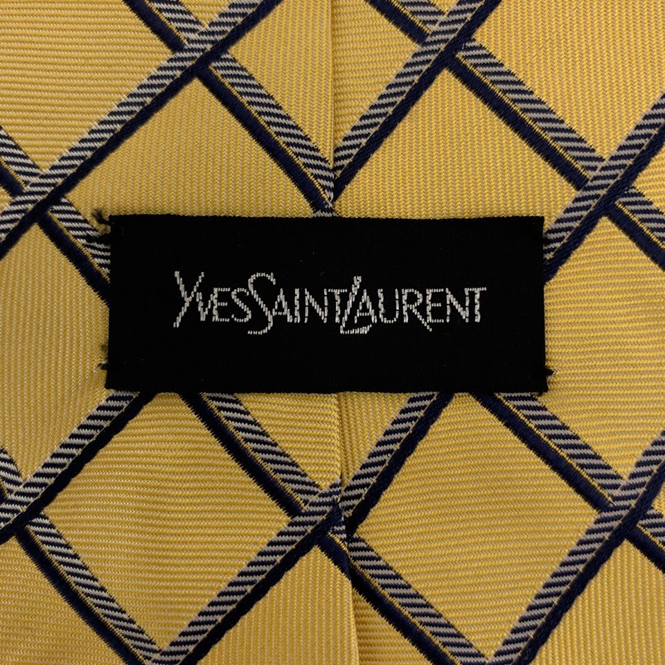 Yves Saint Laurent Silk Square Pattern Tie 101721 in Very Good Condition